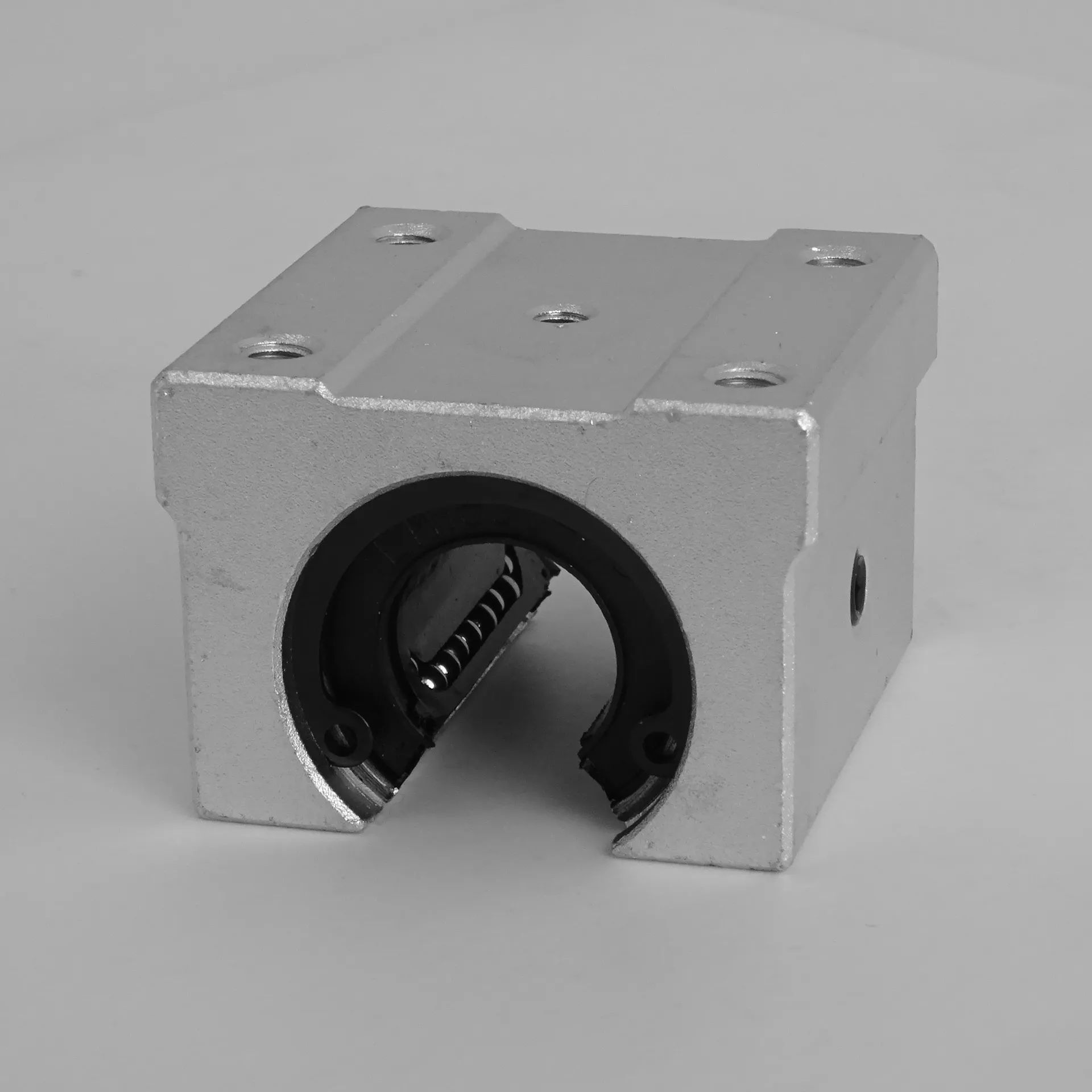 SBR16 UU — миниатюра